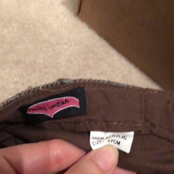 Winter Hat. - Picture 4 of 4